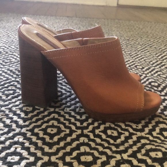 Frye company leather heeled slides / sandals, Sz 8 - Picture 2 of 5